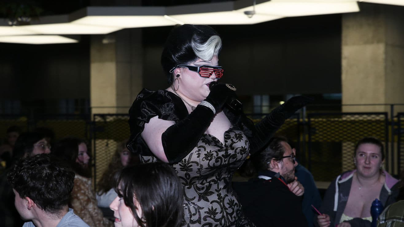 Drag Bingo